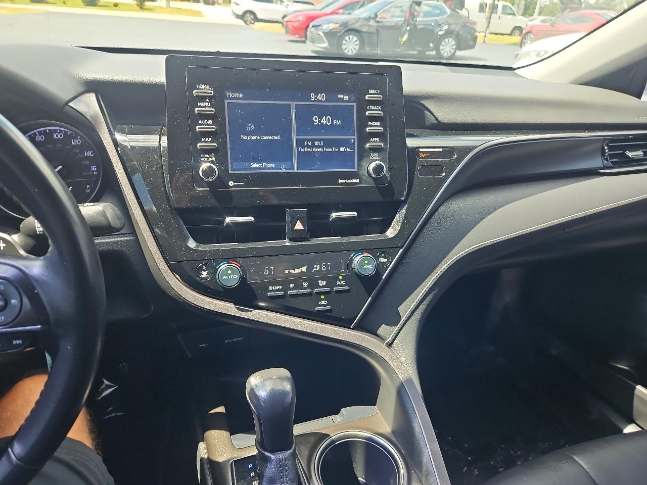 Toyota Camry  2022