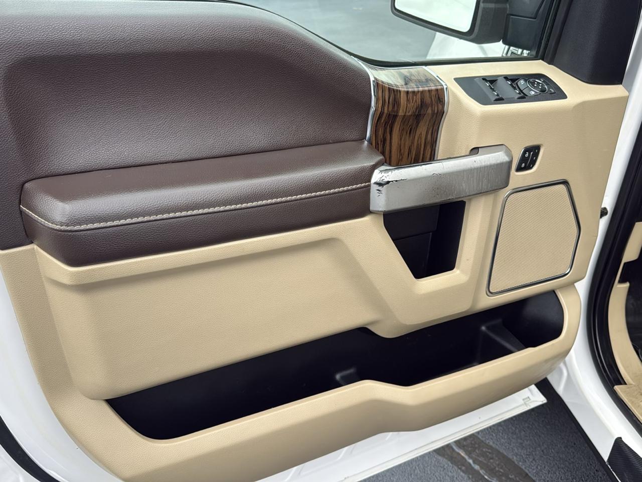 Ford F-150 photo 12