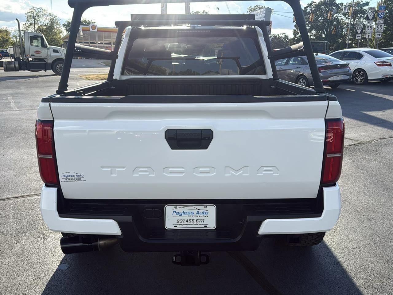 Toyota Tacoma photo 5