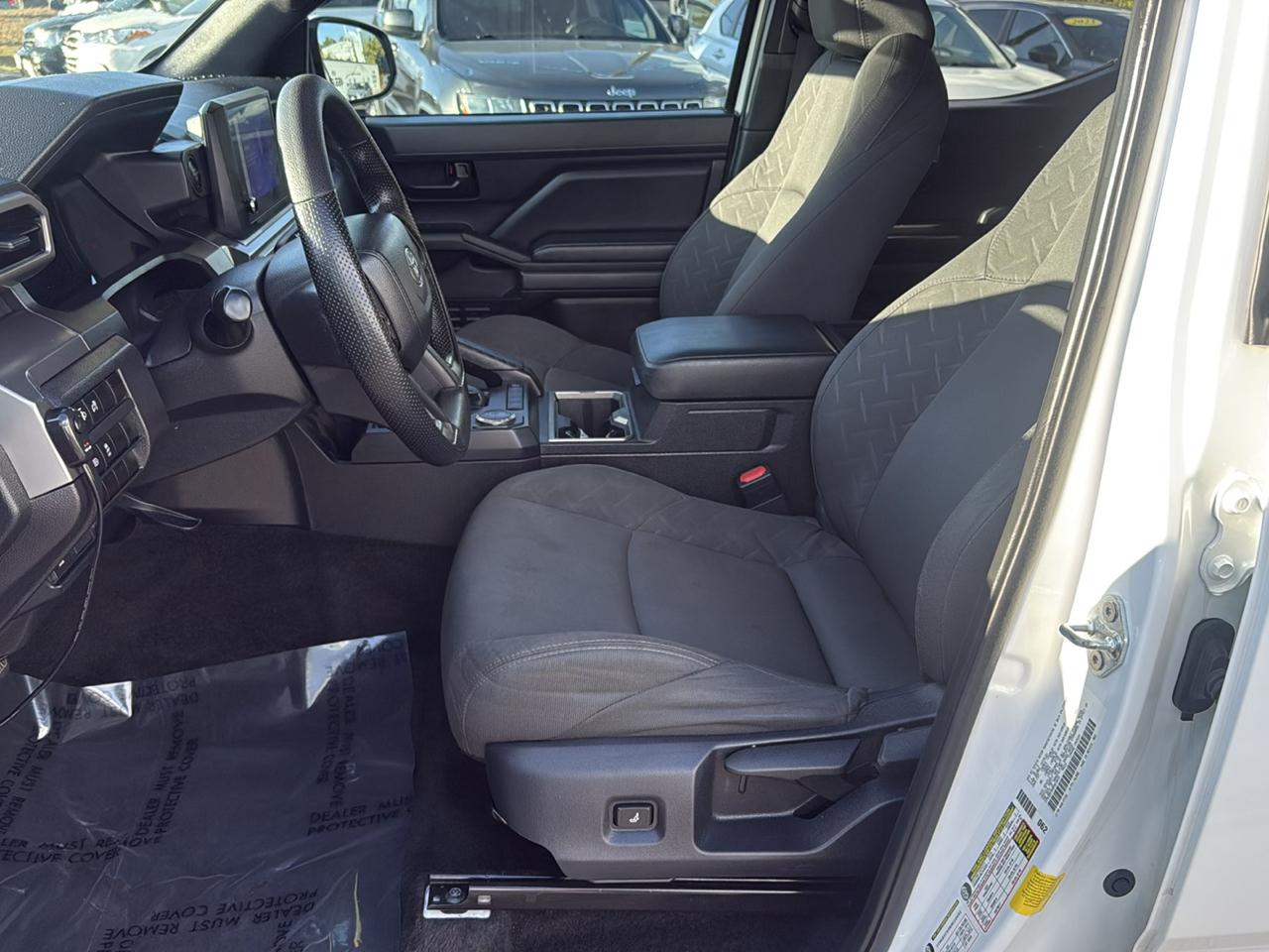 Toyota Tacoma photo 10