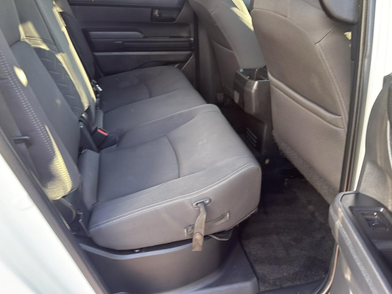 Toyota Tacoma photo 19