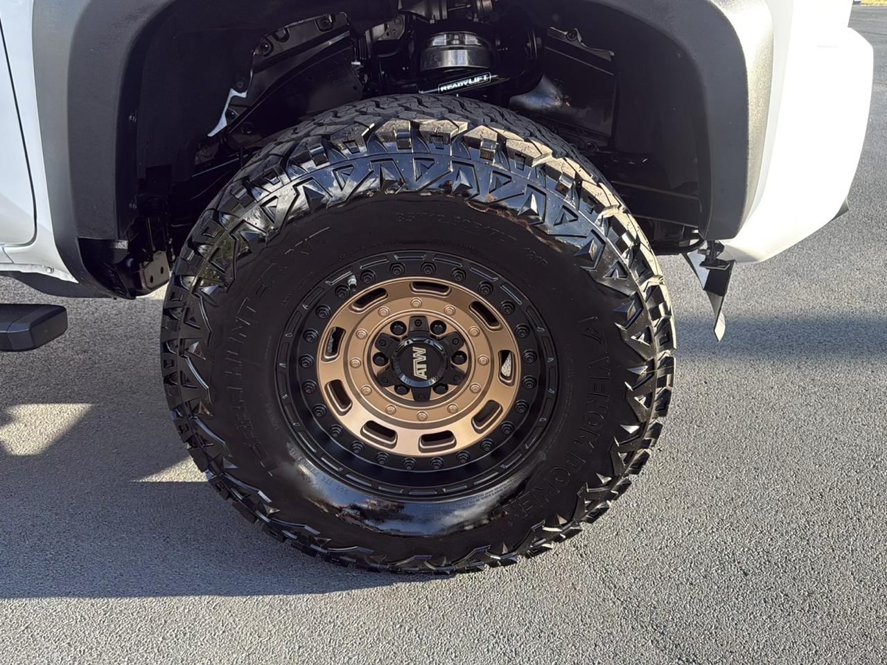 Toyota Tacoma photo 22
