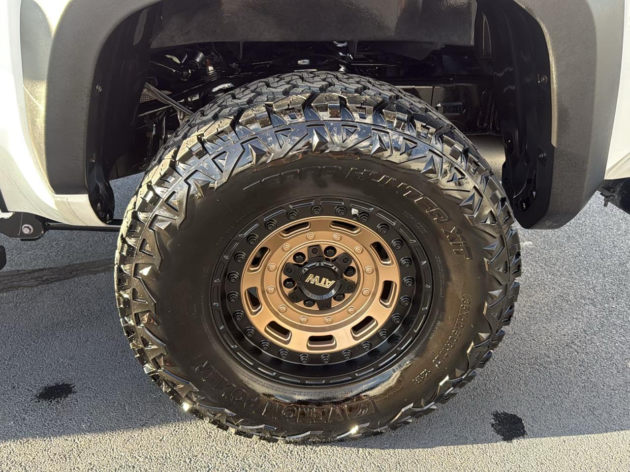 Toyota Tacoma photo 25
