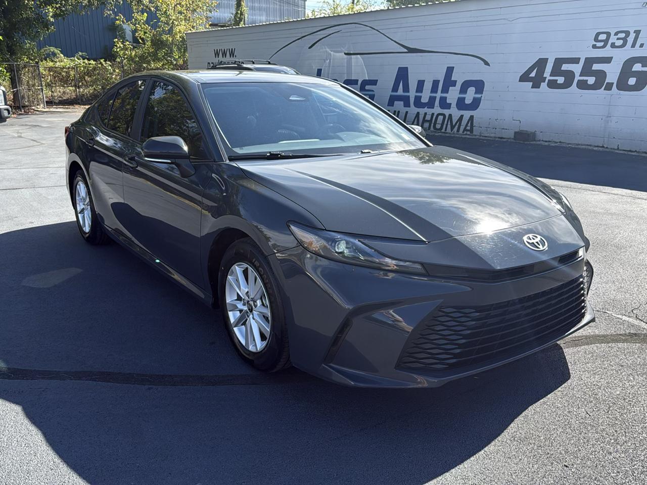 Toyota Camry Hybrid  2025