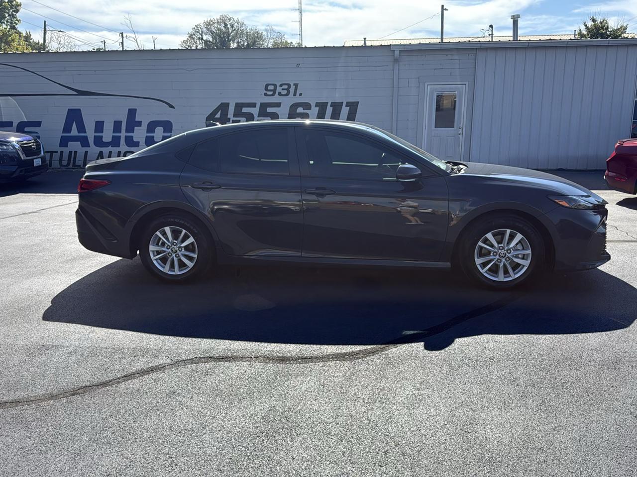 Toyota Camry Hybrid  2025