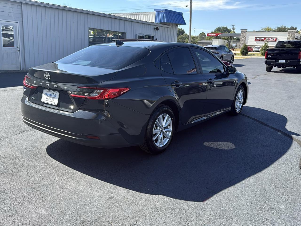 Toyota Camry Hybrid  2025