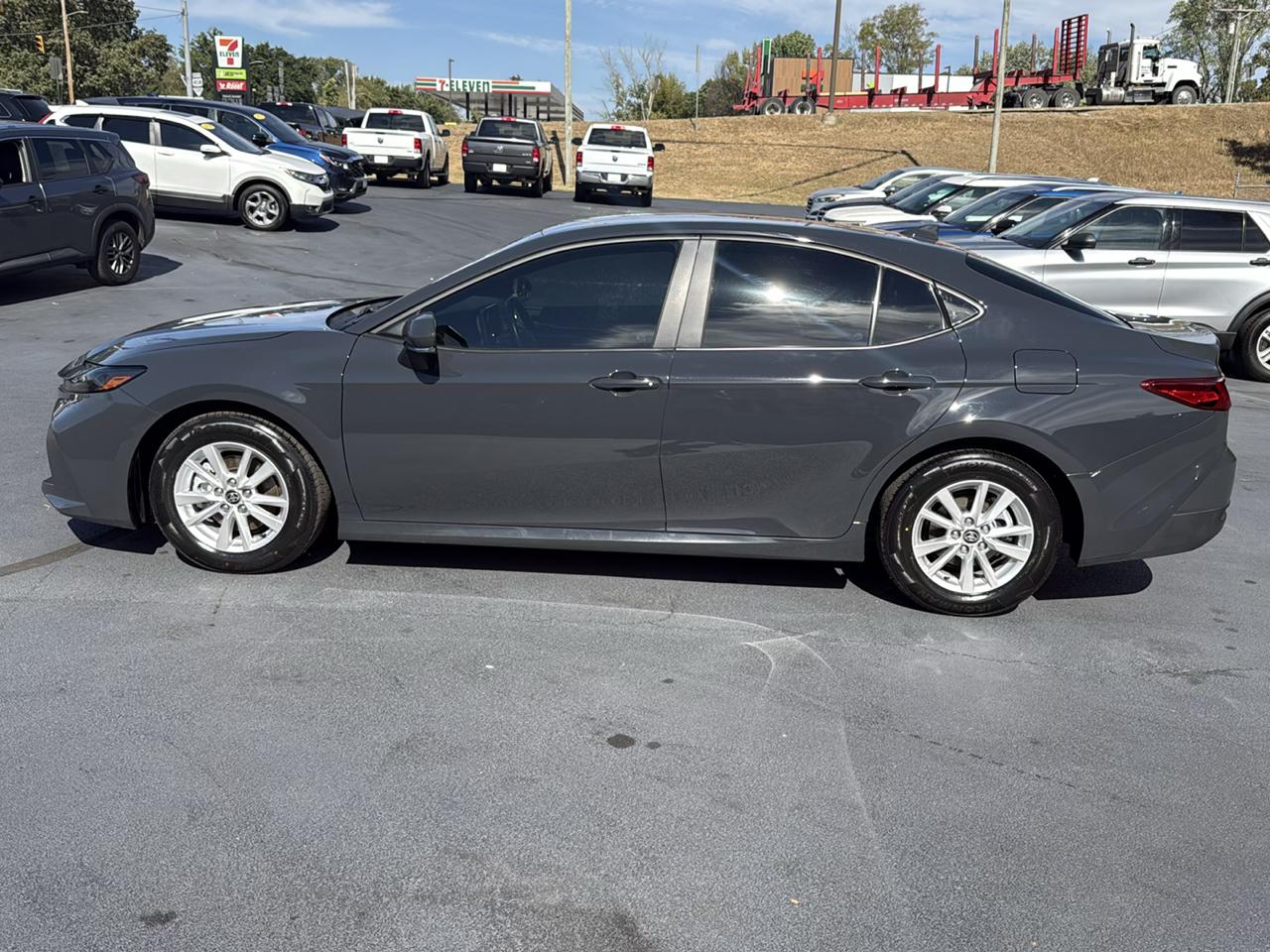 Toyota Camry Hybrid  2025