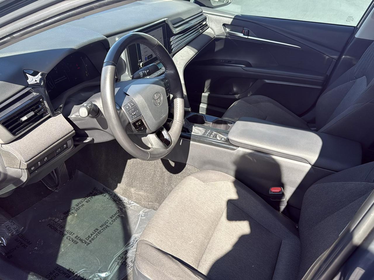 Toyota Camry Hybrid  2025
