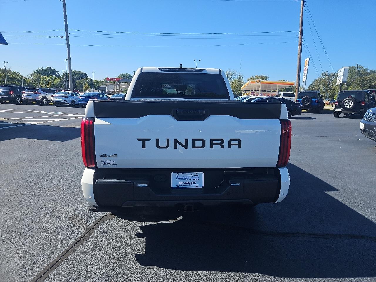 Toyota Tundra  2023