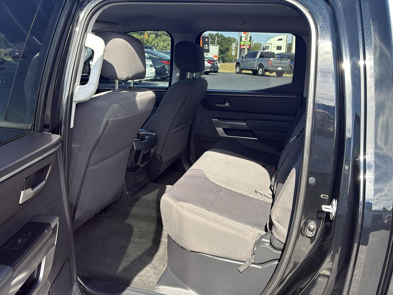 Toyota Tundra photo 9