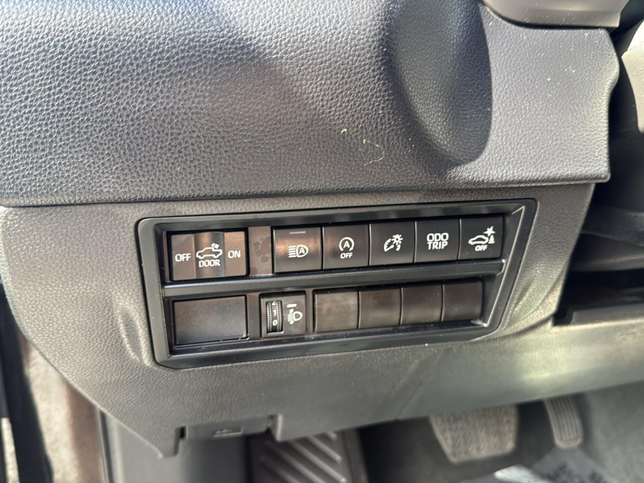 Toyota Tundra photo 11