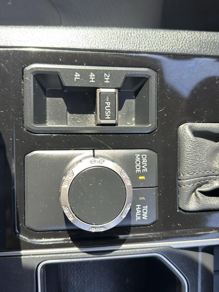 Toyota Tundra photo 14