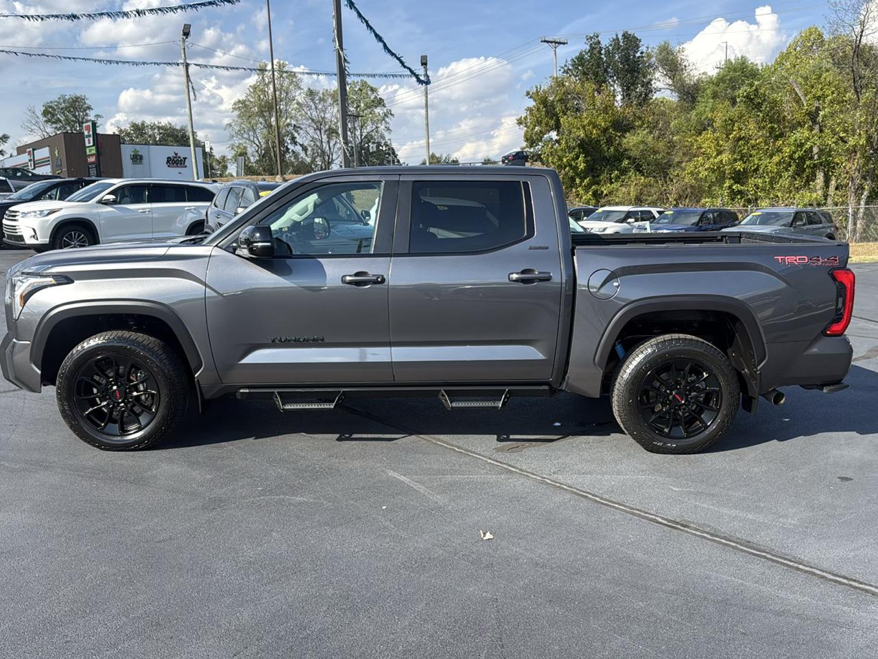 Toyota Tundra photo 3