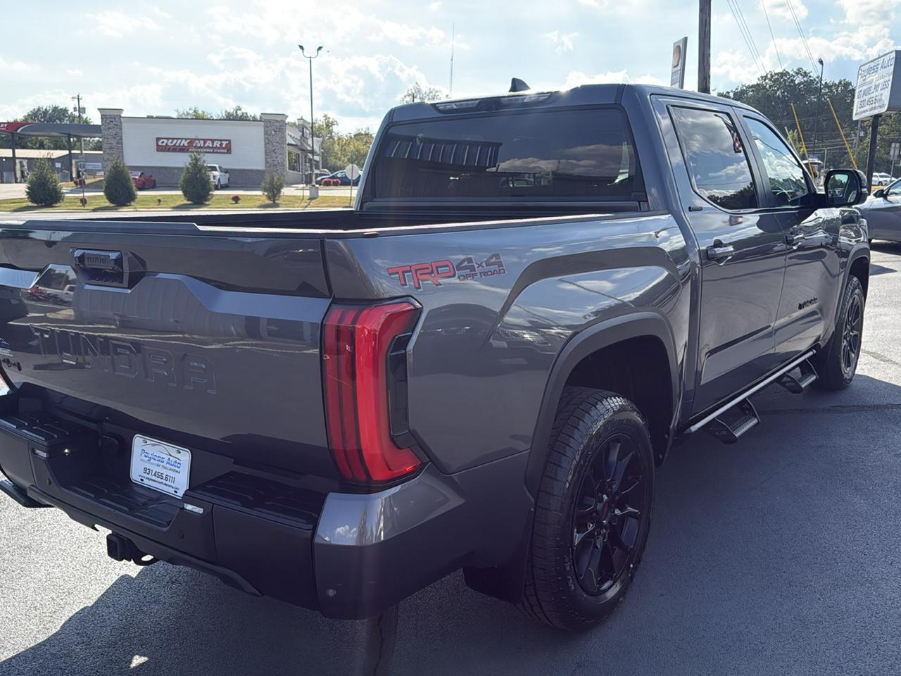 Toyota Tundra photo 6