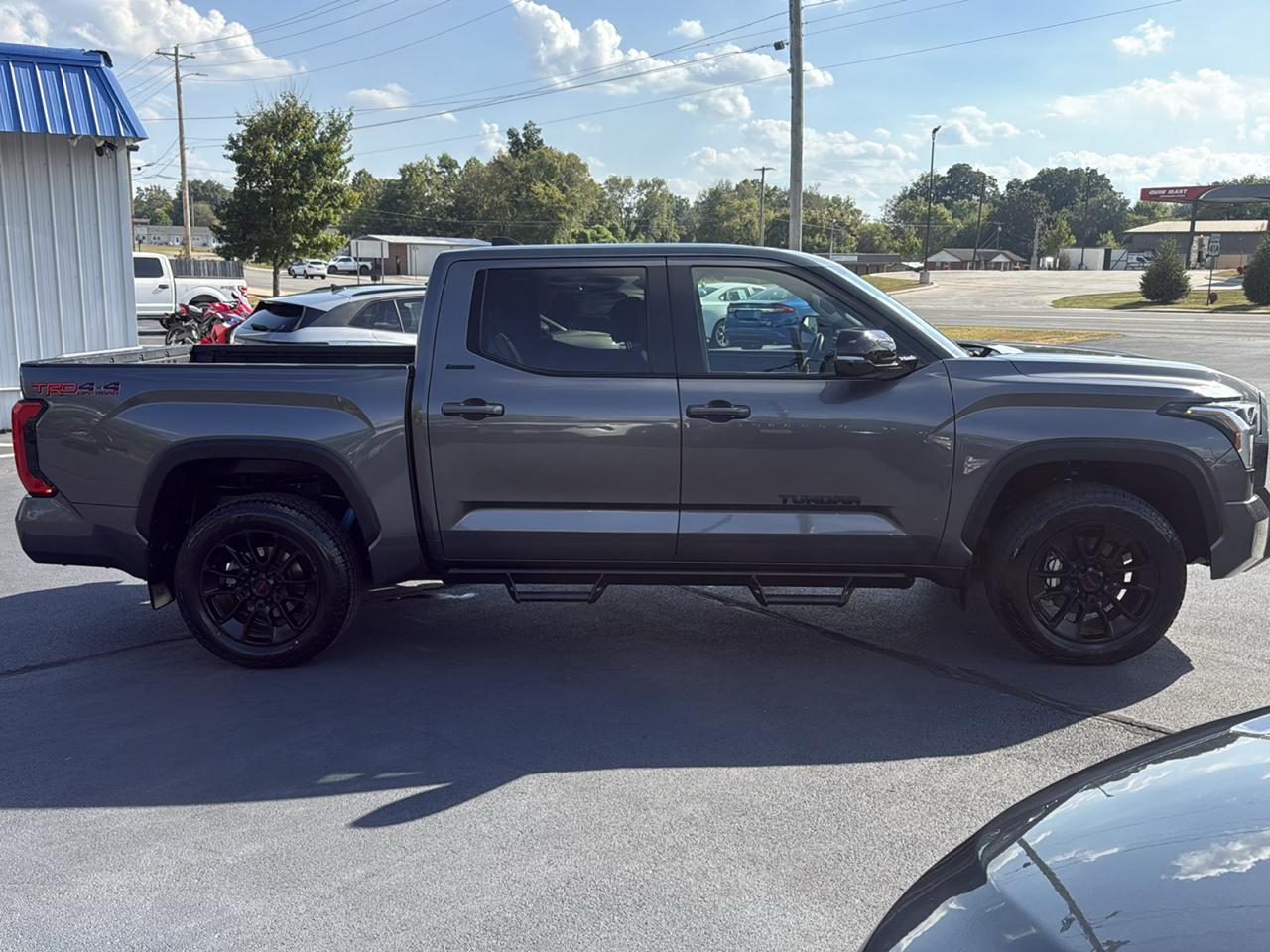 Toyota Tundra photo 7