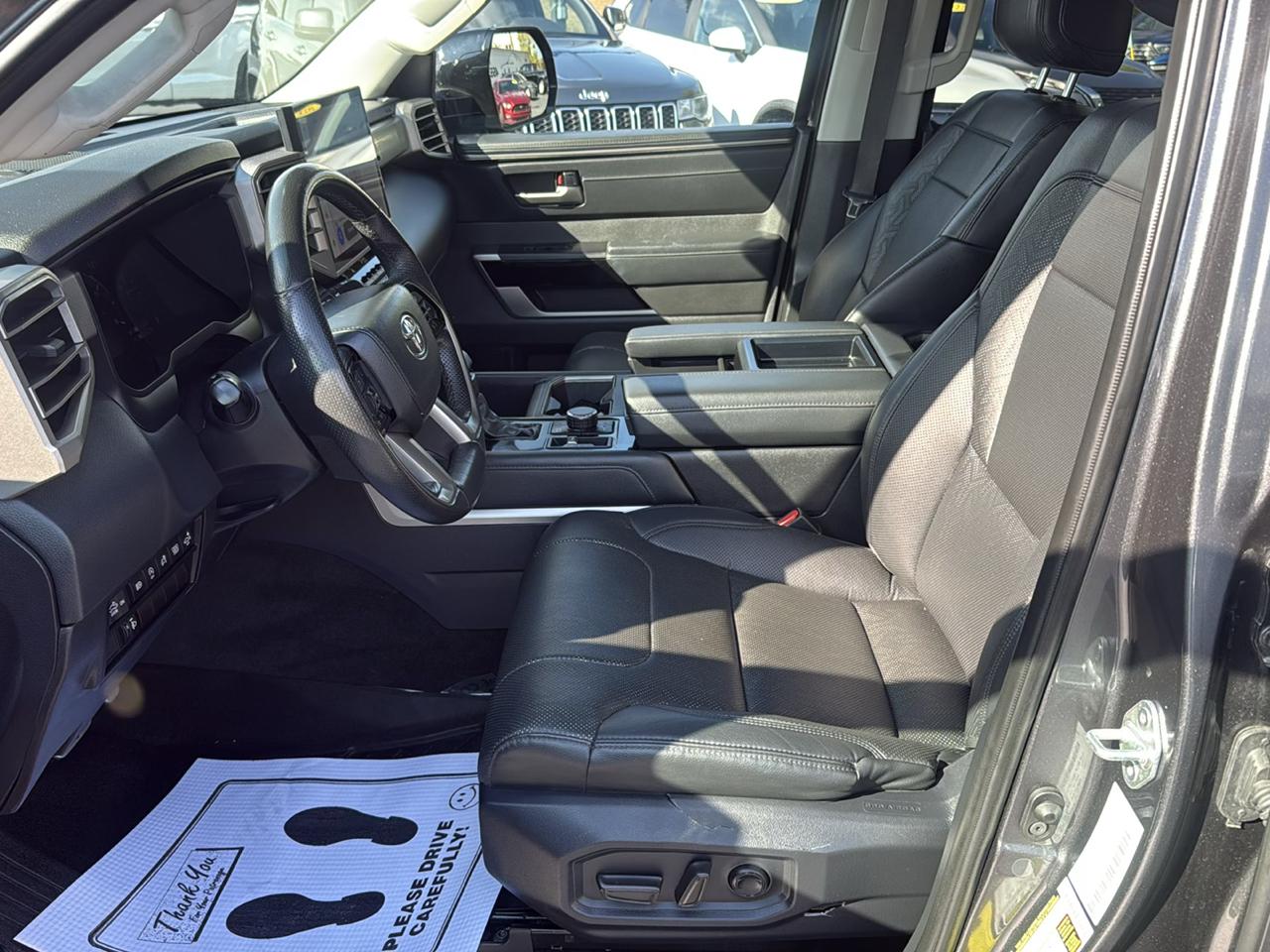Toyota Tundra photo 10