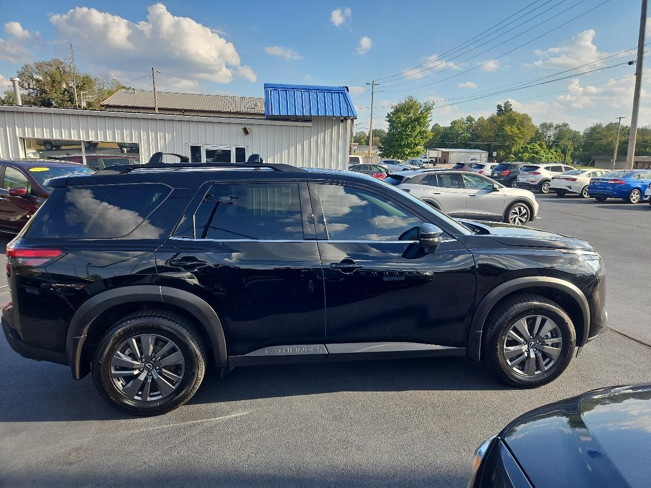 Nissan Pathfinder  2024