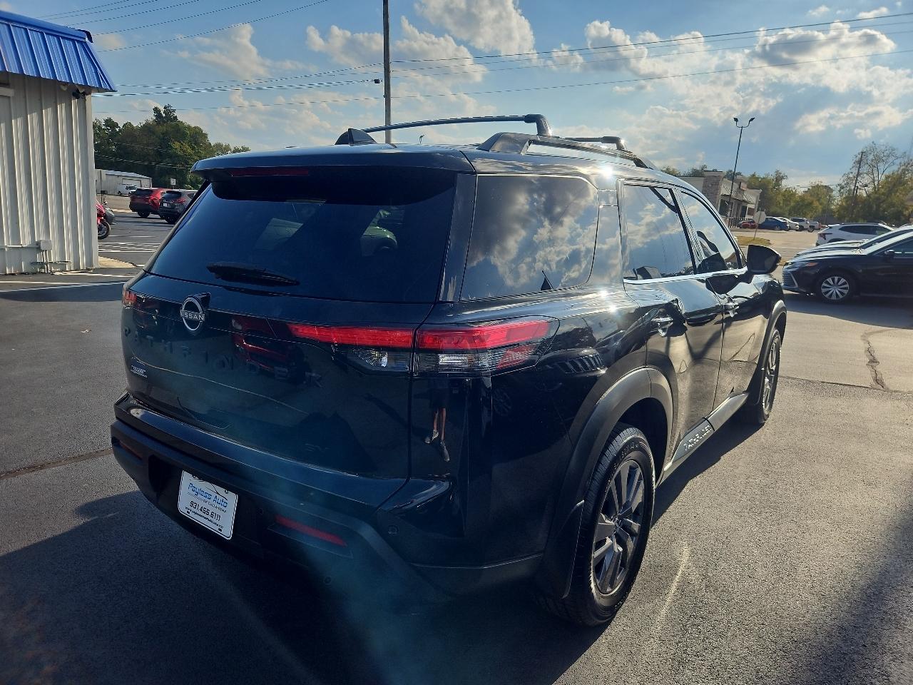 Nissan Pathfinder  2024