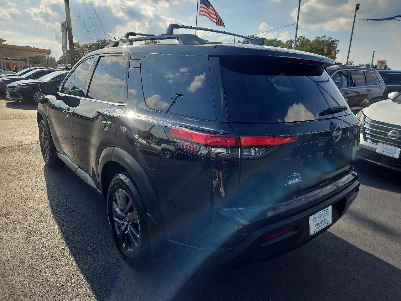 Nissan Pathfinder  2024