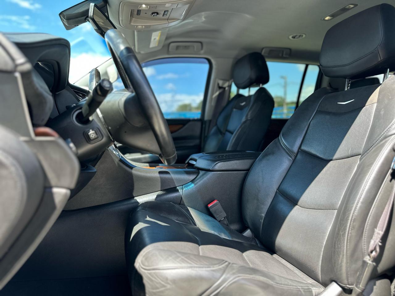 Cadillac Escalade ESV Standard 4WD 2017