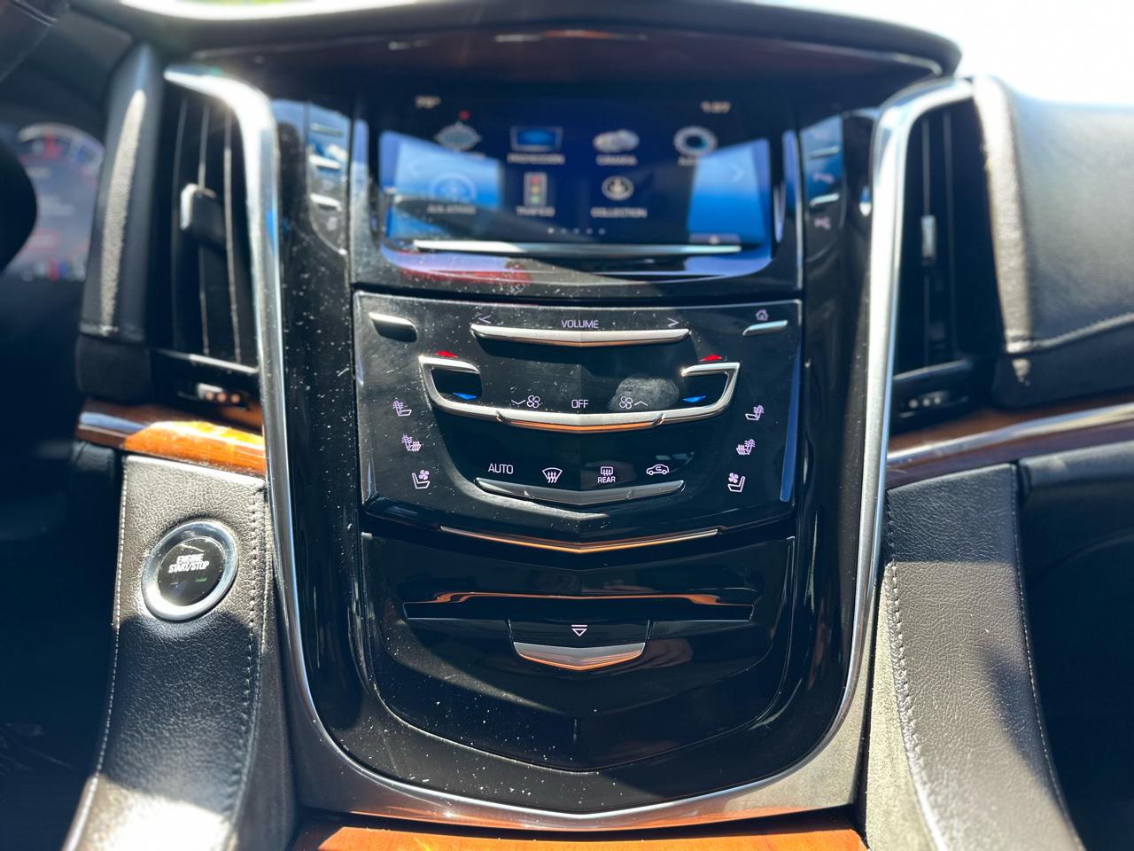 Cadillac Escalade ESV Standard 4WD 2017