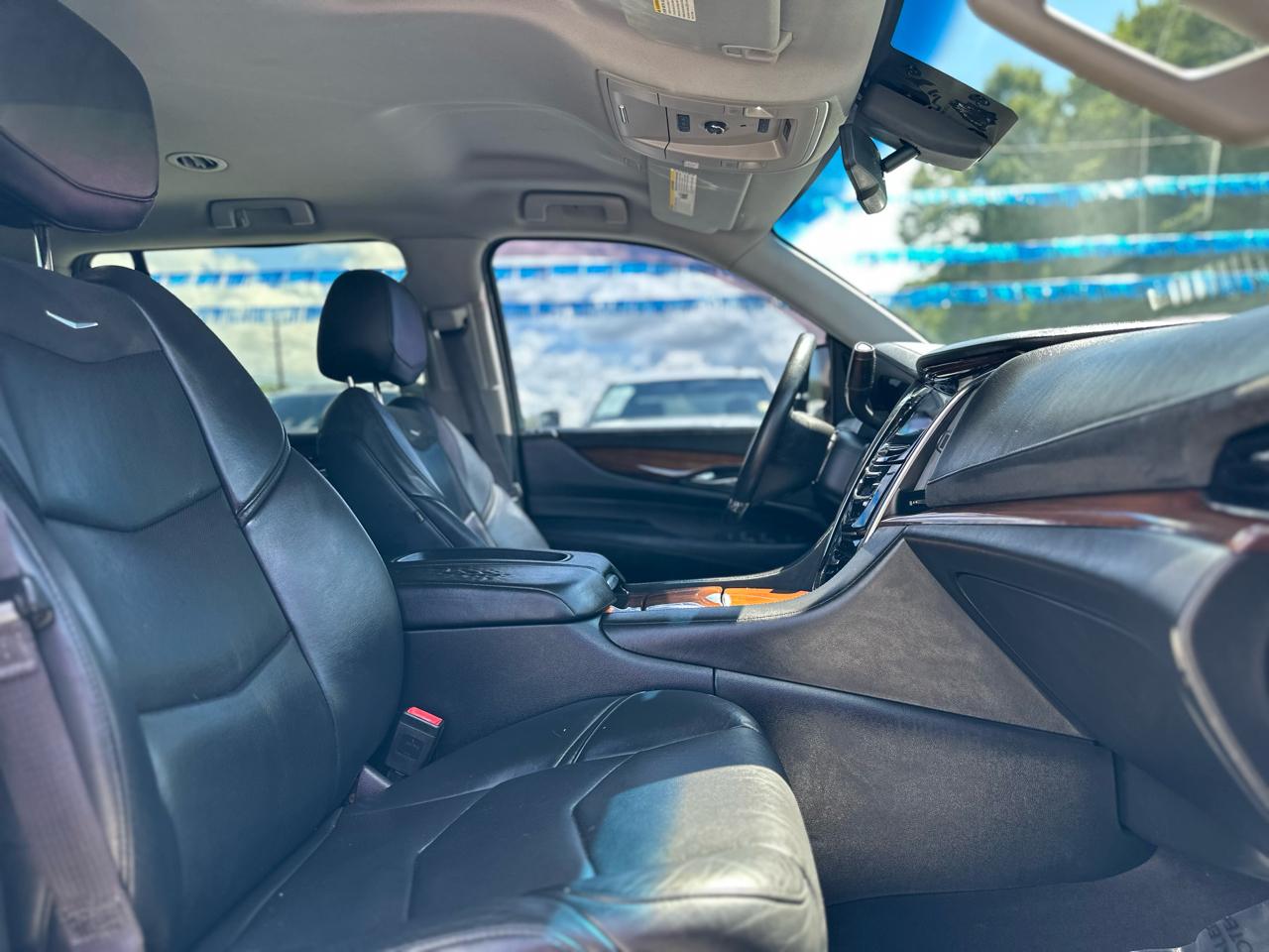 Cadillac Escalade ESV Standard 4WD 2017