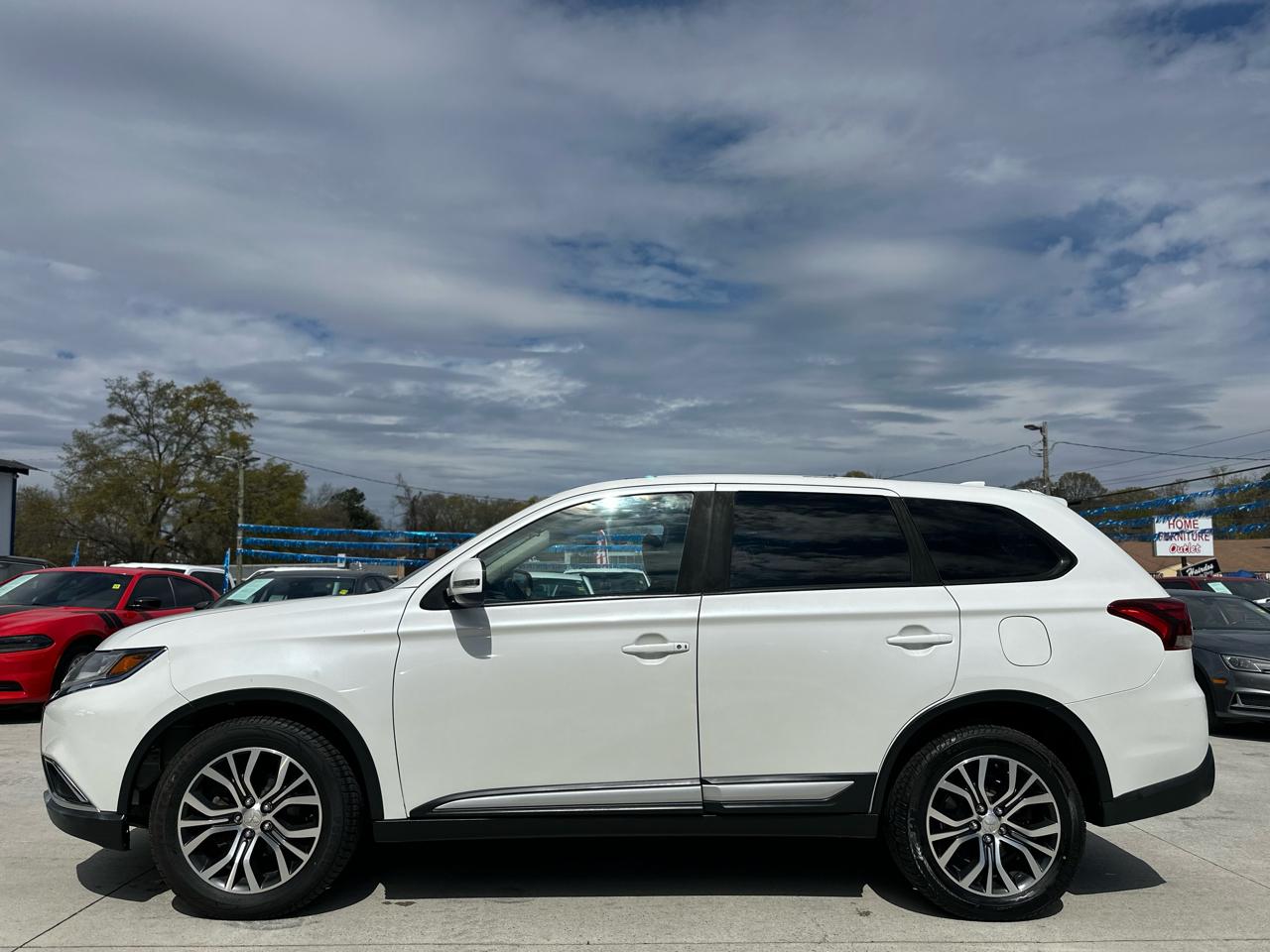 Mitsubishi Outlander SEL AWD 2017