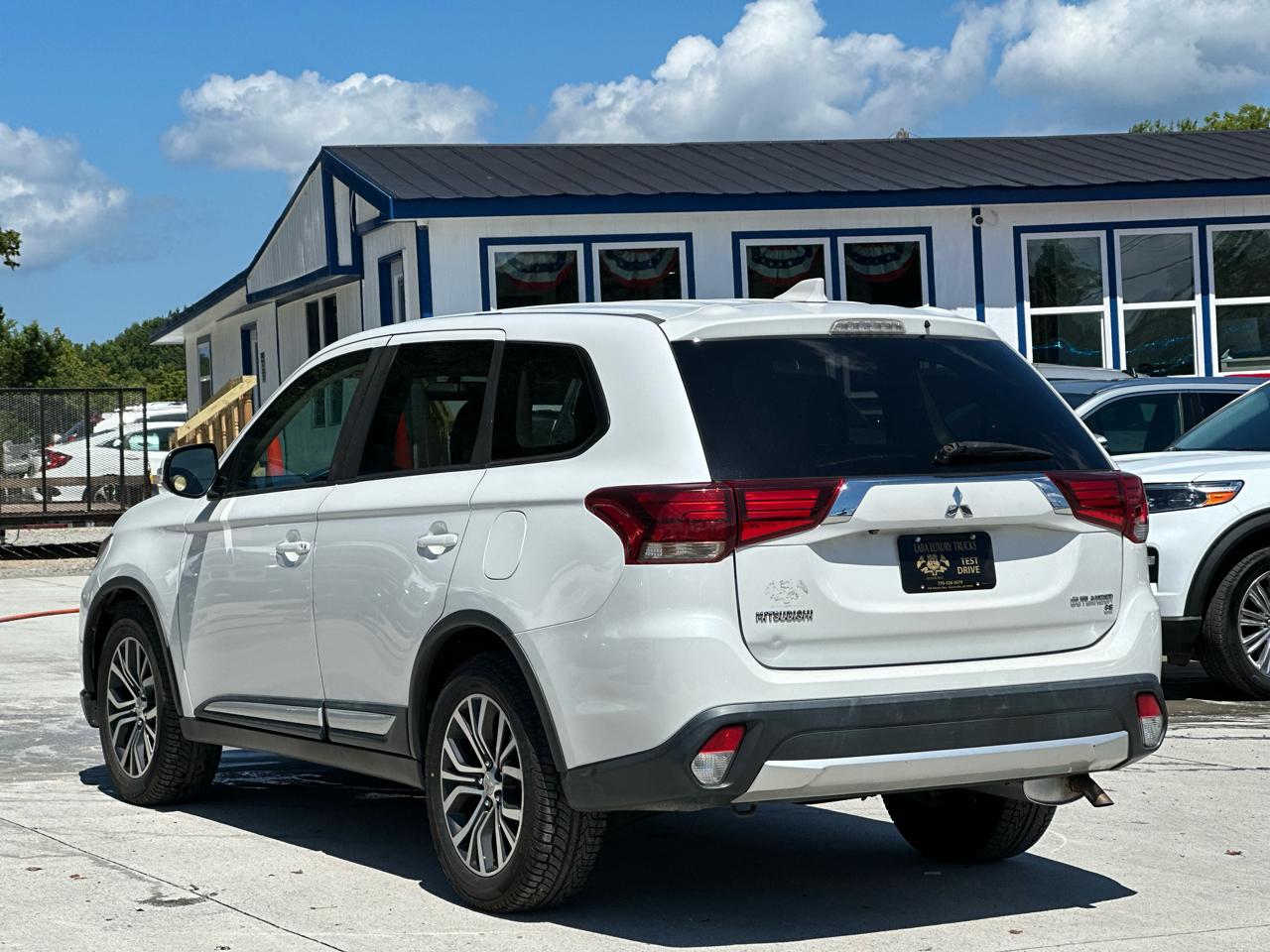 Mitsubishi Outlander SEL AWD 2017