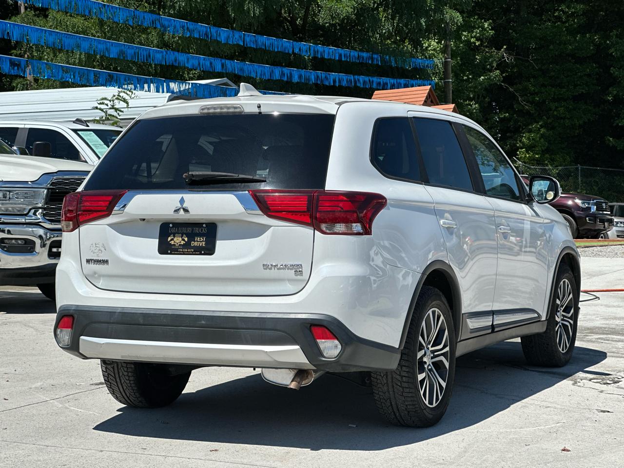 Mitsubishi Outlander SEL AWD 2017