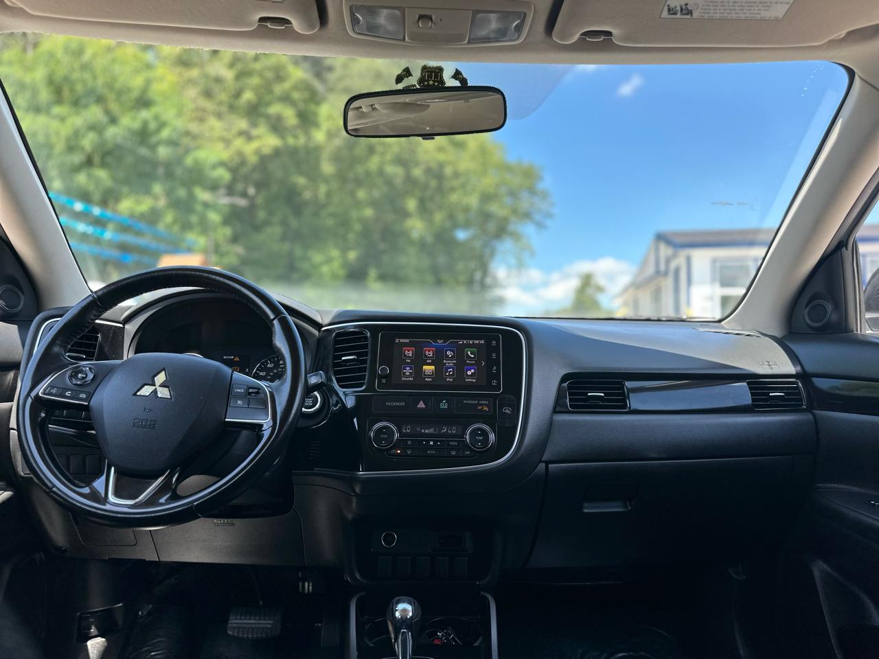 Mitsubishi Outlander SEL AWD 2017