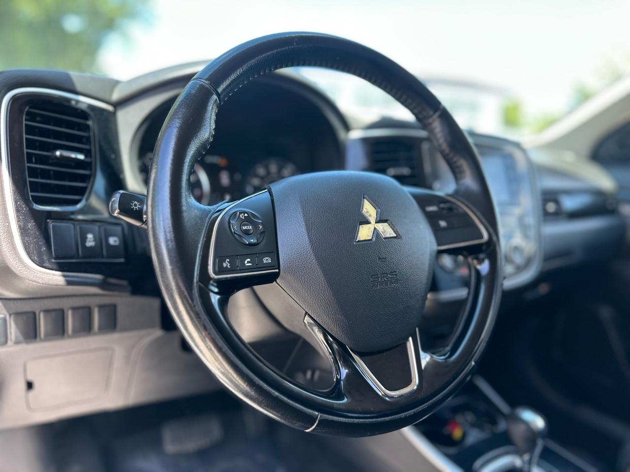Mitsubishi Outlander SEL AWD 2017
