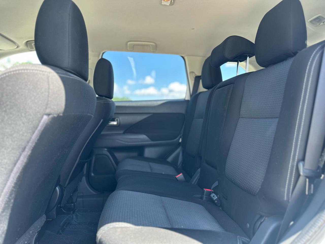 Mitsubishi Outlander SEL AWD 2017