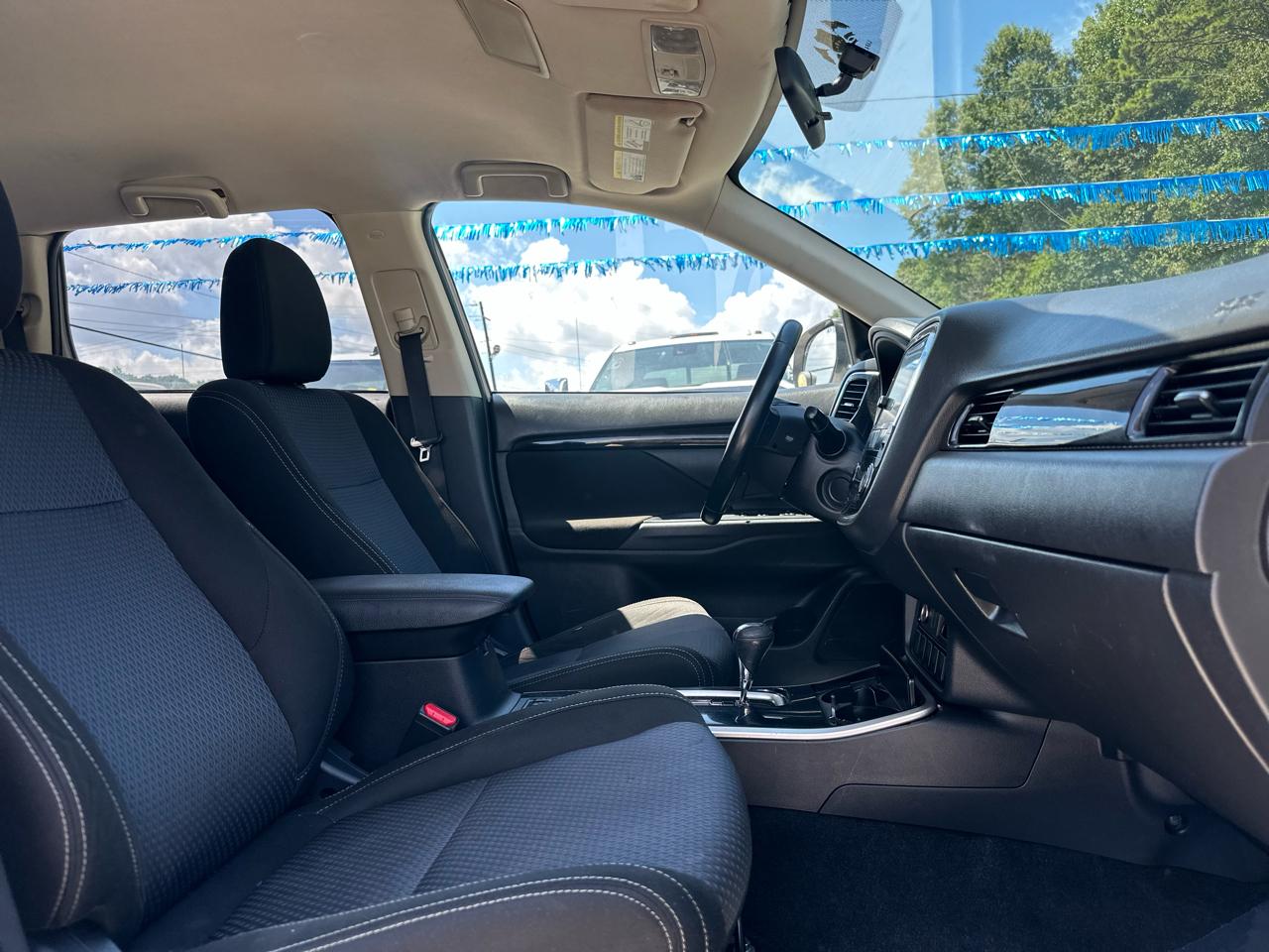 Mitsubishi Outlander SEL AWD 2017