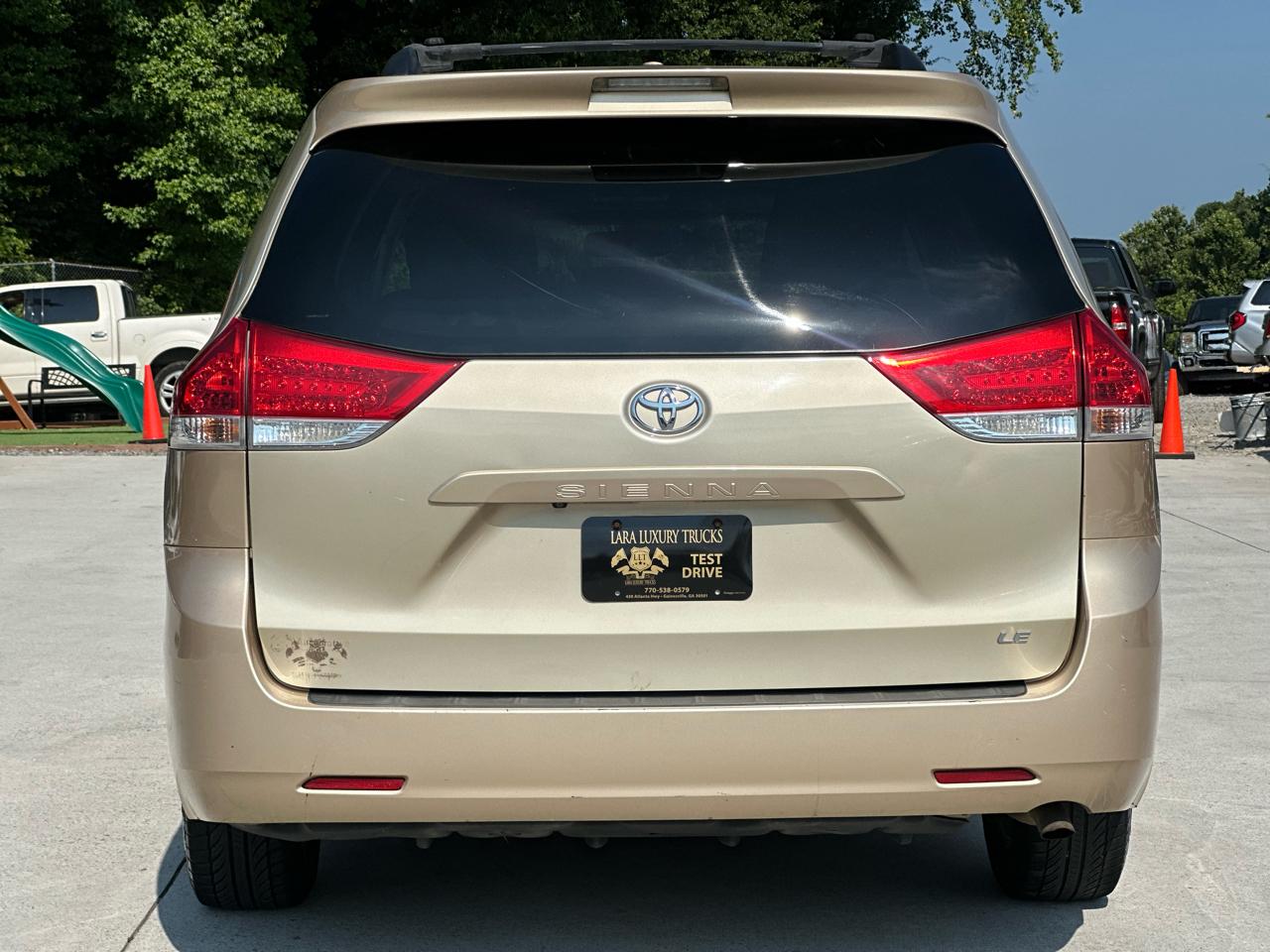 Toyota Sienna LE FWD 8-Passenger V6 2014