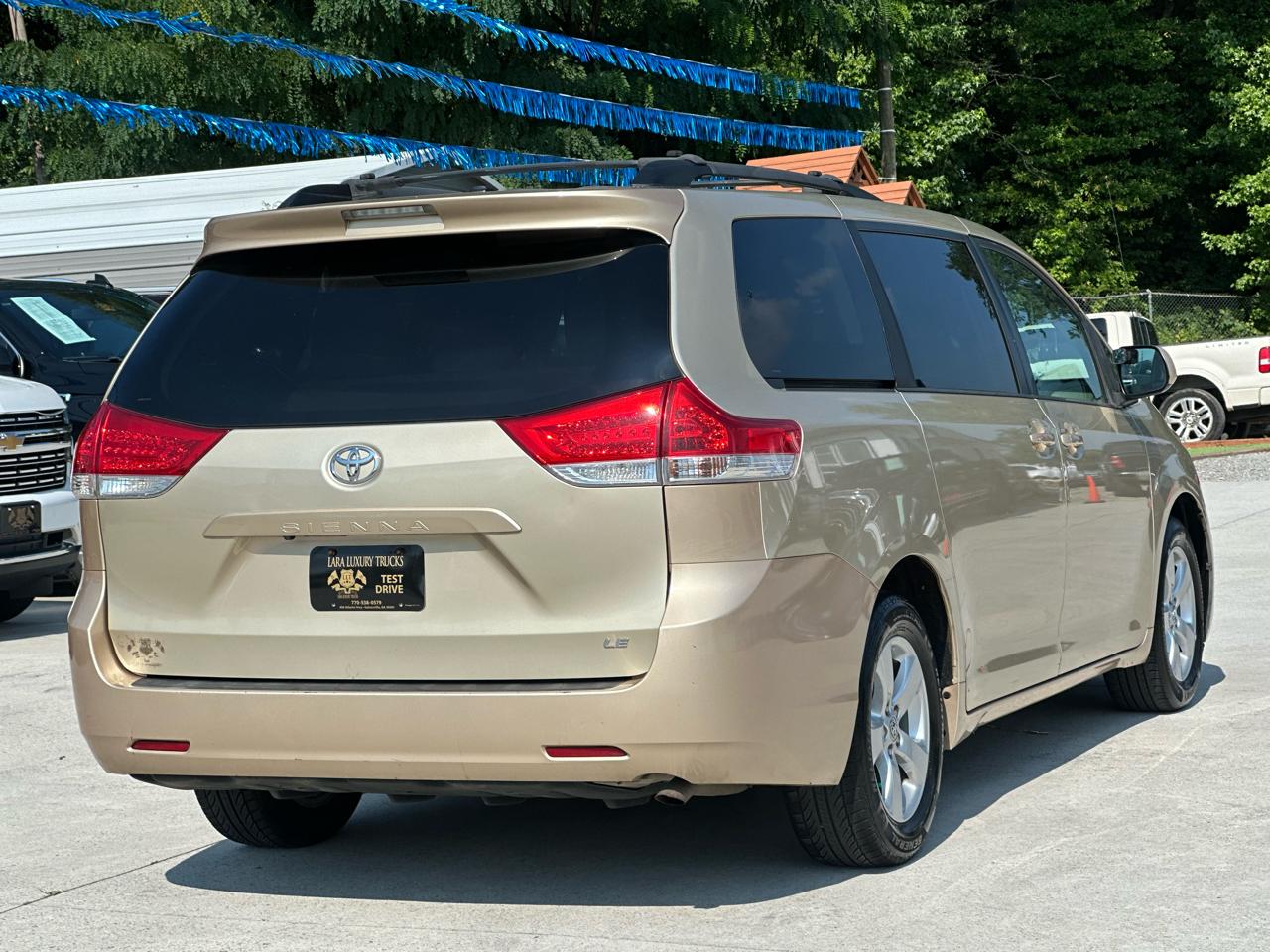 Toyota Sienna LE FWD 8-Passenger V6 2014