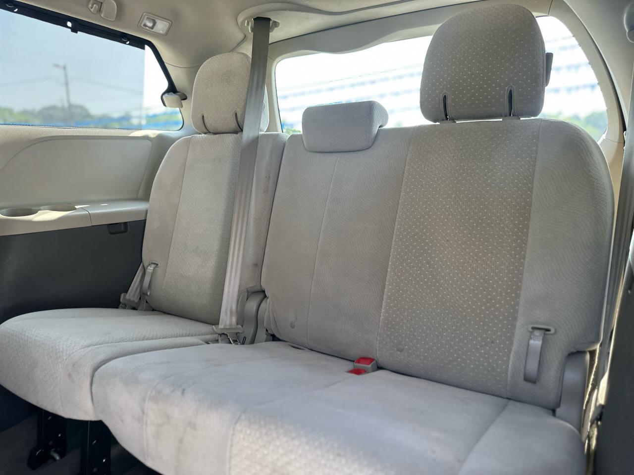 Toyota Sienna LE FWD 8-Passenger V6 2014