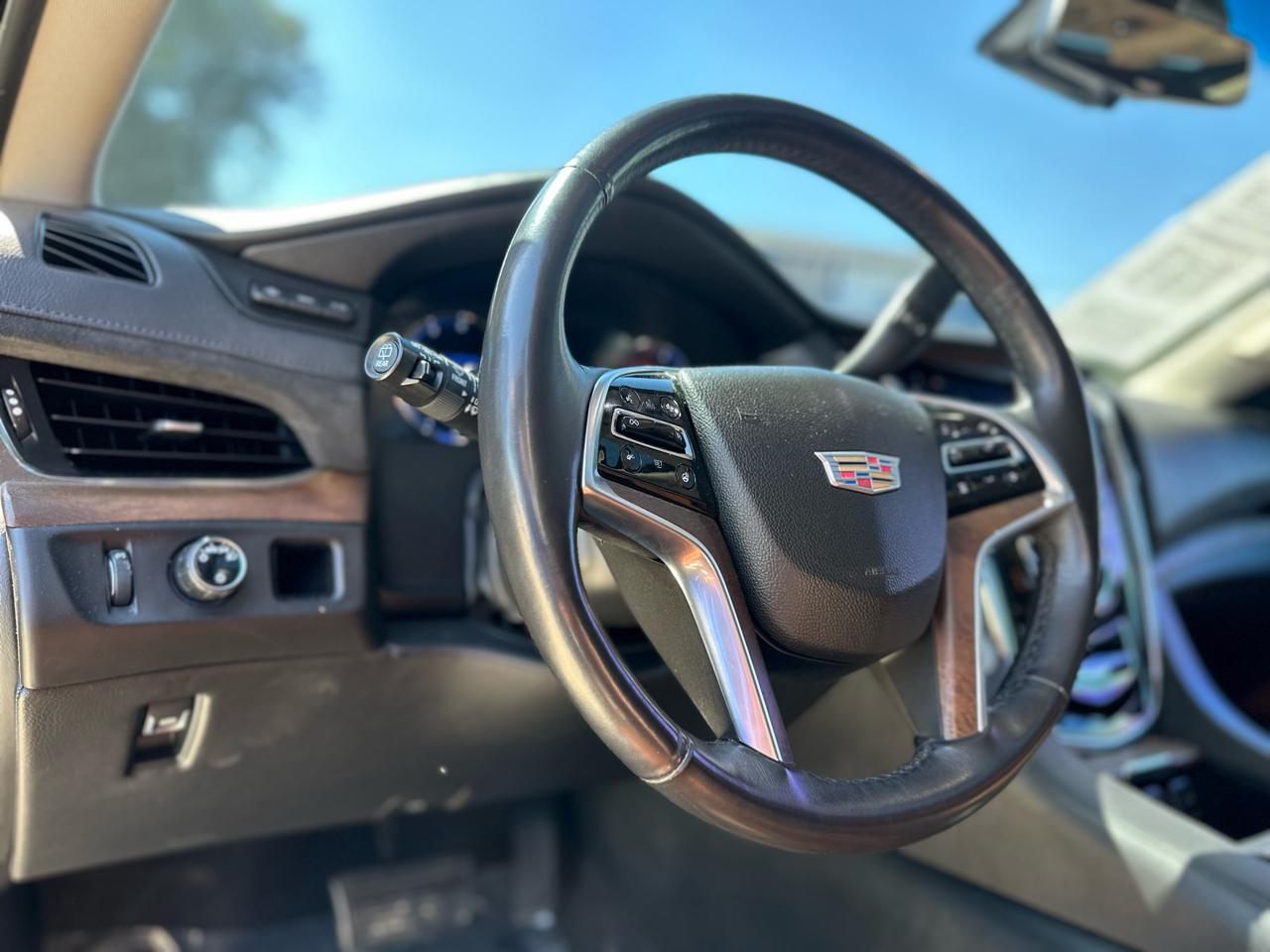 Cadillac Escalade 2WD 4dr Premium Luxury 2017