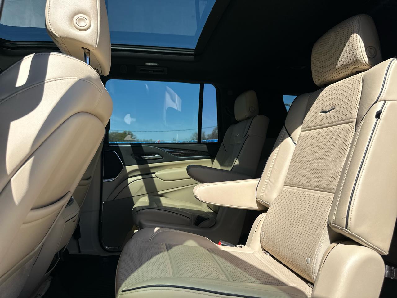 Cadillac Escalade ESV Premium Luxury 4WD 2021