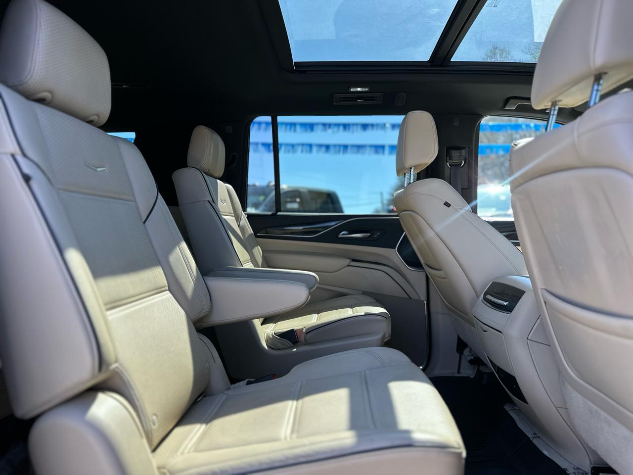 Cadillac Escalade ESV Premium Luxury 4WD 2021
