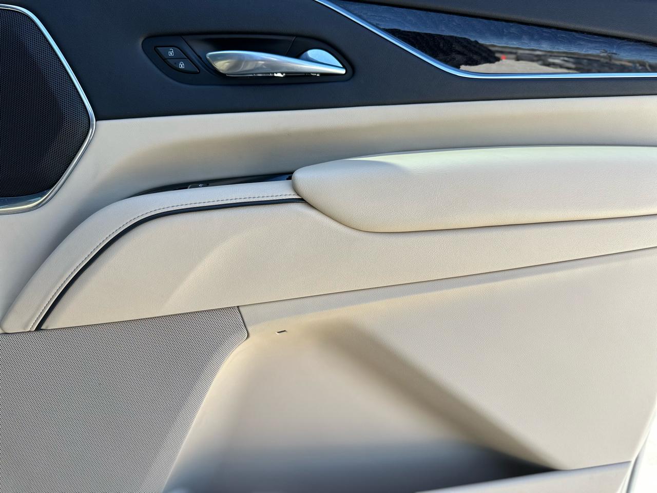 Cadillac Escalade ESV Premium Luxury 4WD 2021