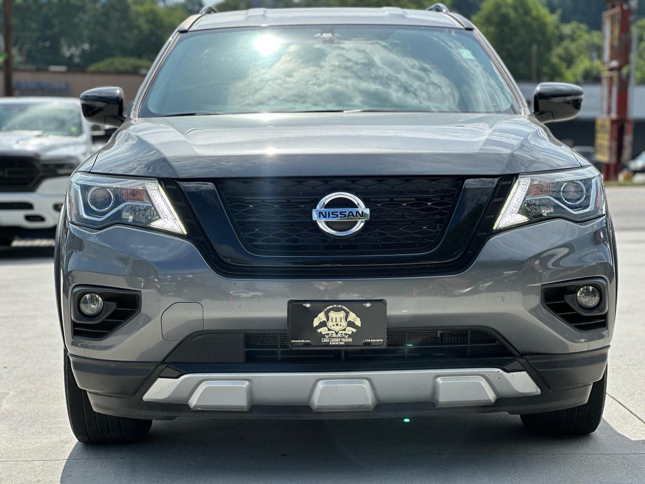 Nissan Pathfinder SV 4WD 2020