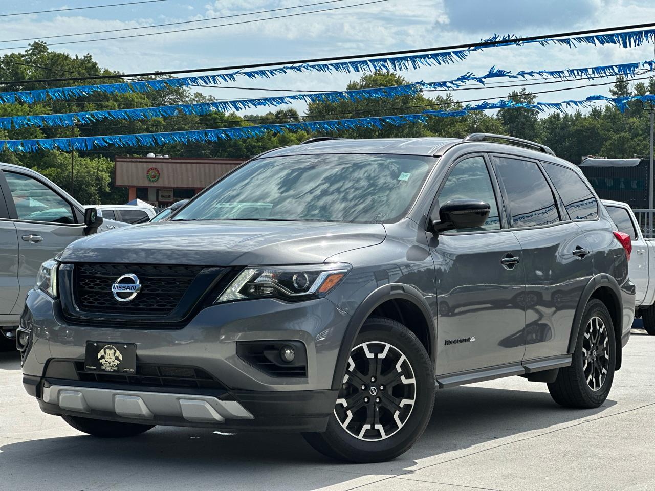 Nissan Pathfinder SV 4WD 2020