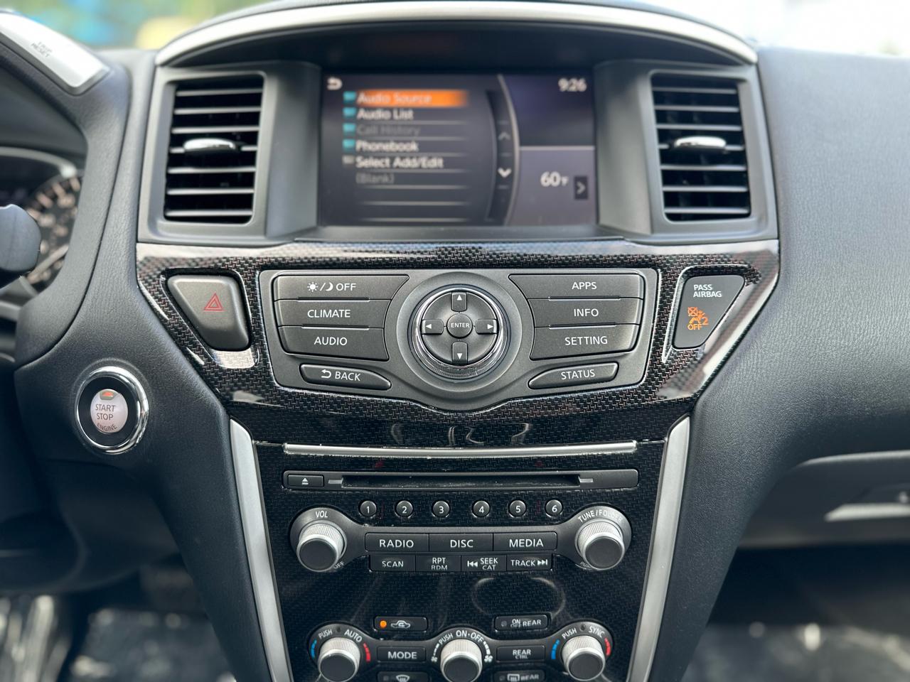 Nissan Pathfinder SV 4WD 2020