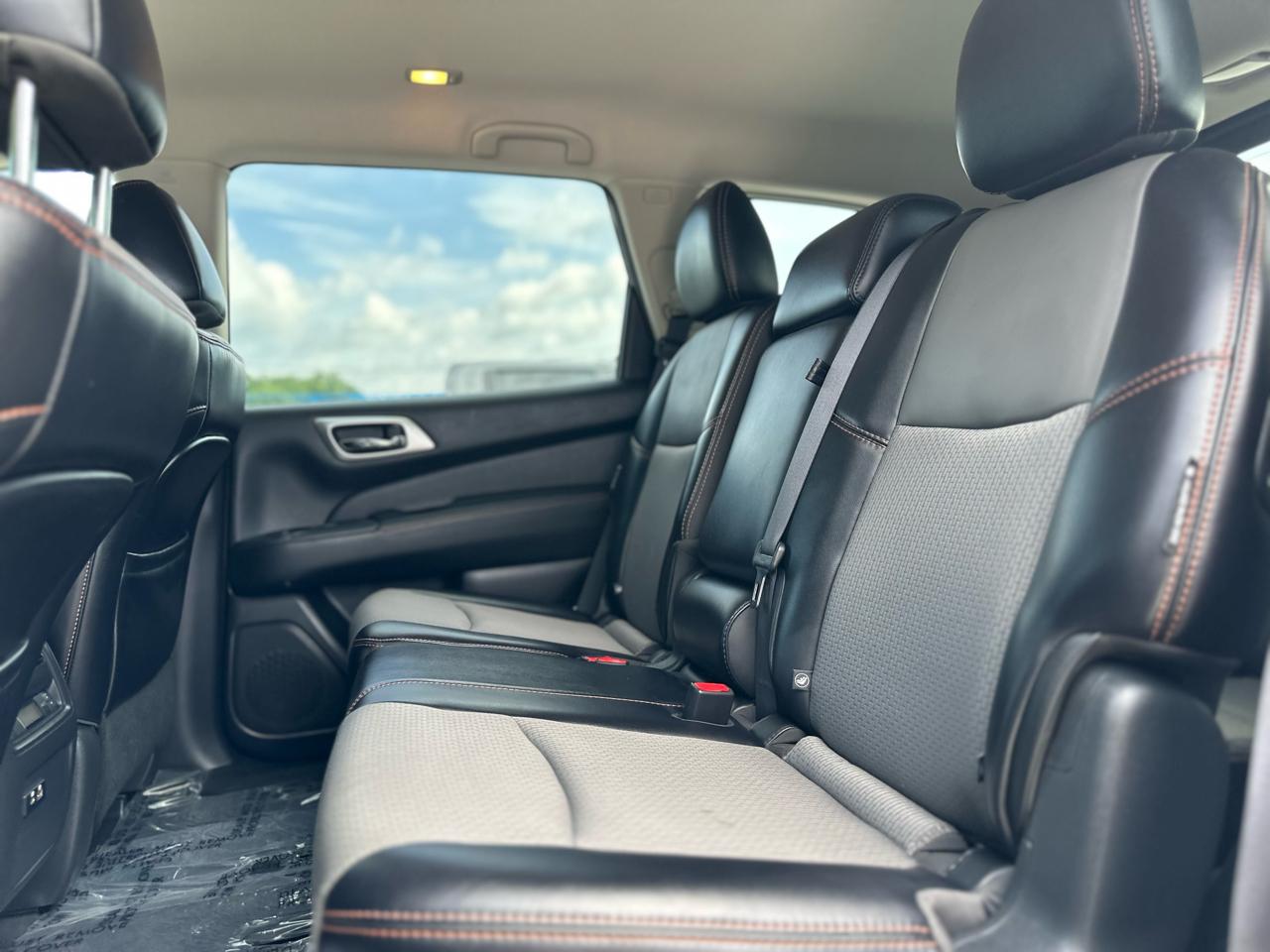 Nissan Pathfinder SV 4WD 2020