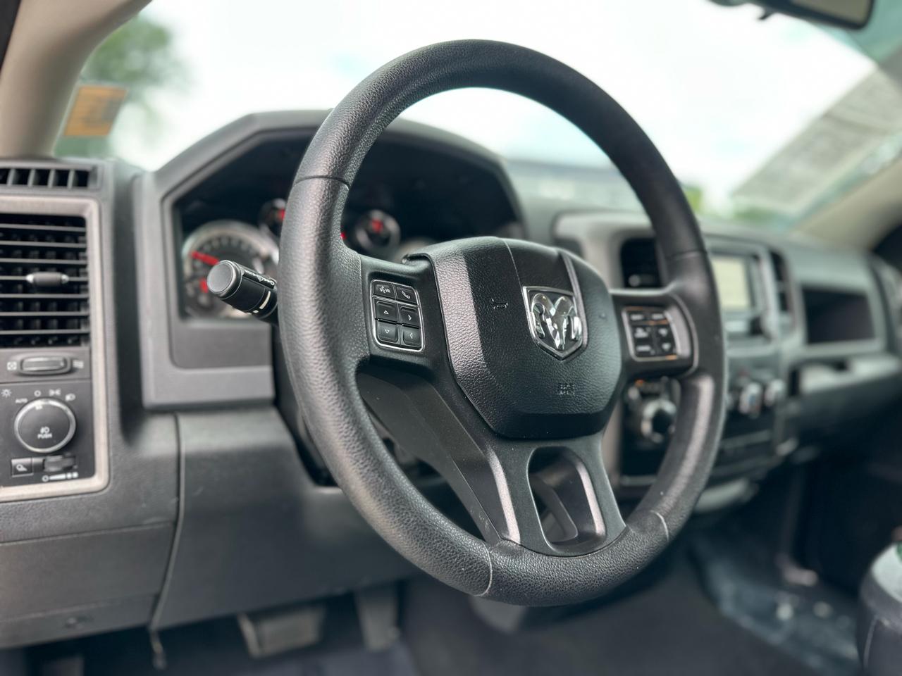 RAM 1500 Tradesman Regular Cab SWB 2WD 2015