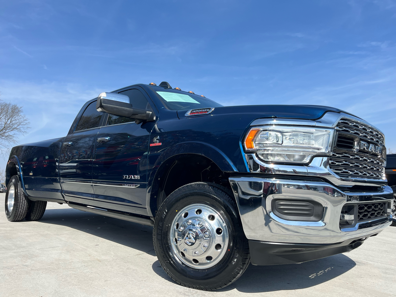 2022 RAM 3500 Limited Crew Cab LWB 4WD DRW