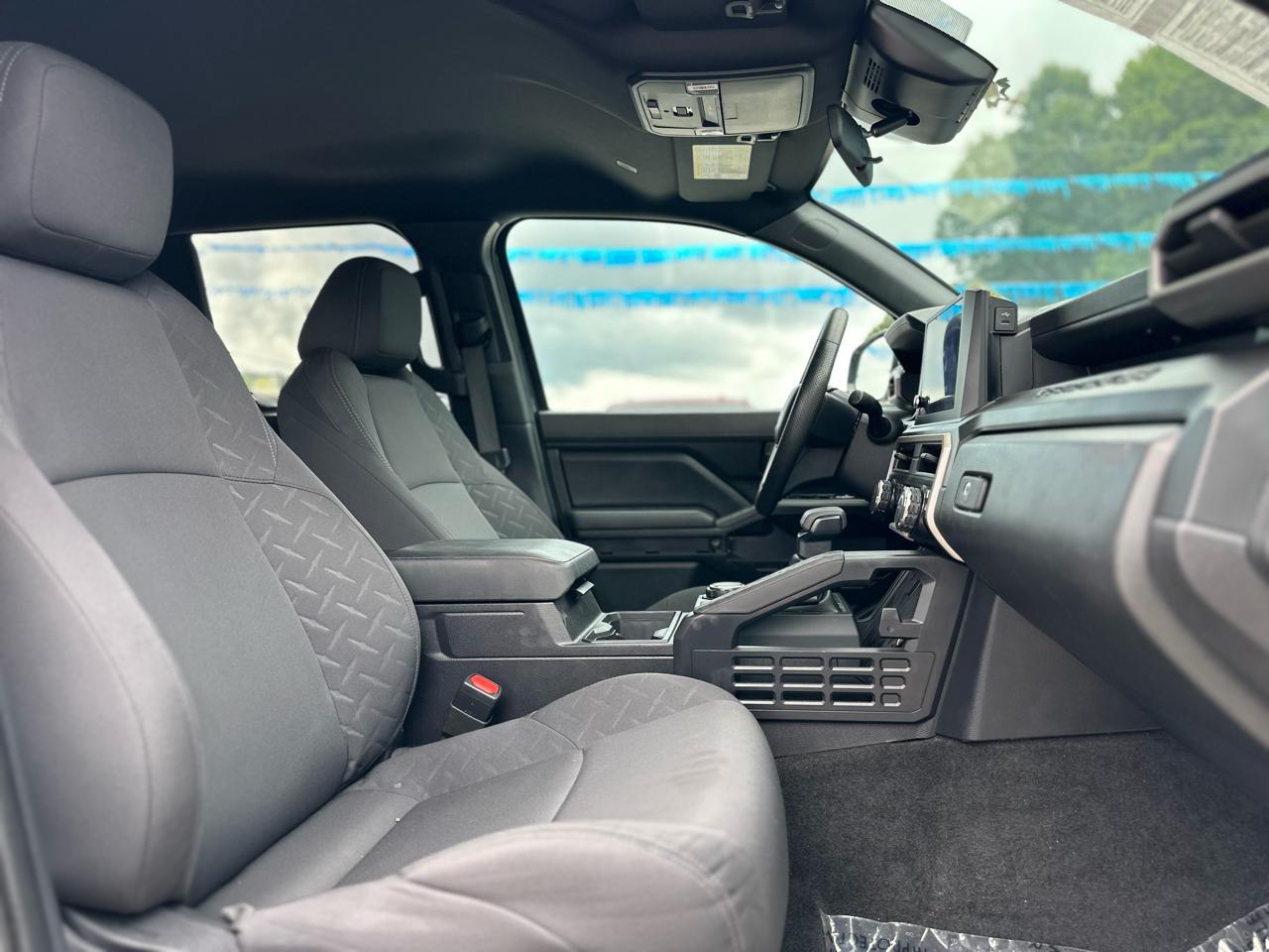 Toyota Tacoma SR Double Cab 4WD 2024