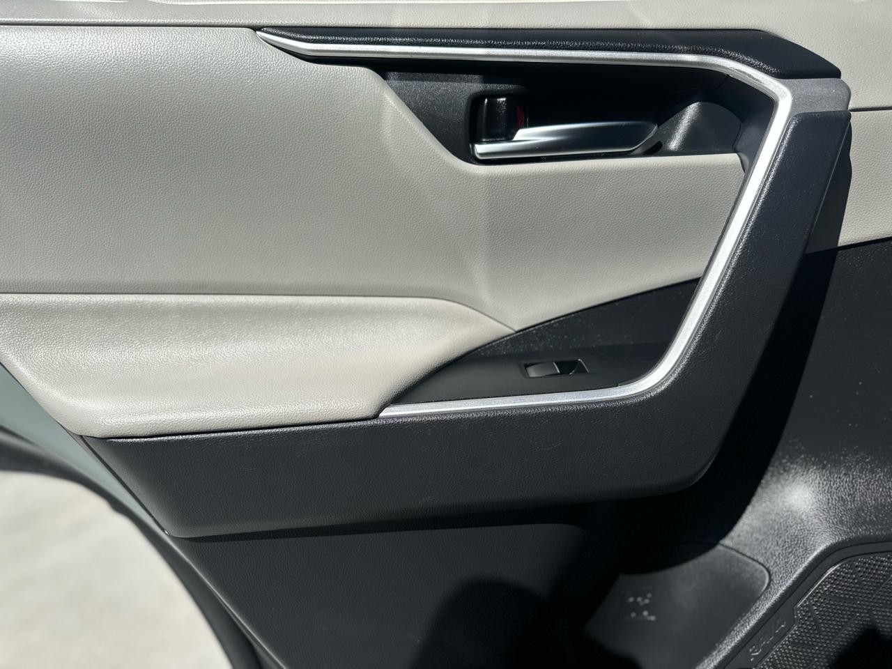 Toyota RAV4 XLE Premium 2020