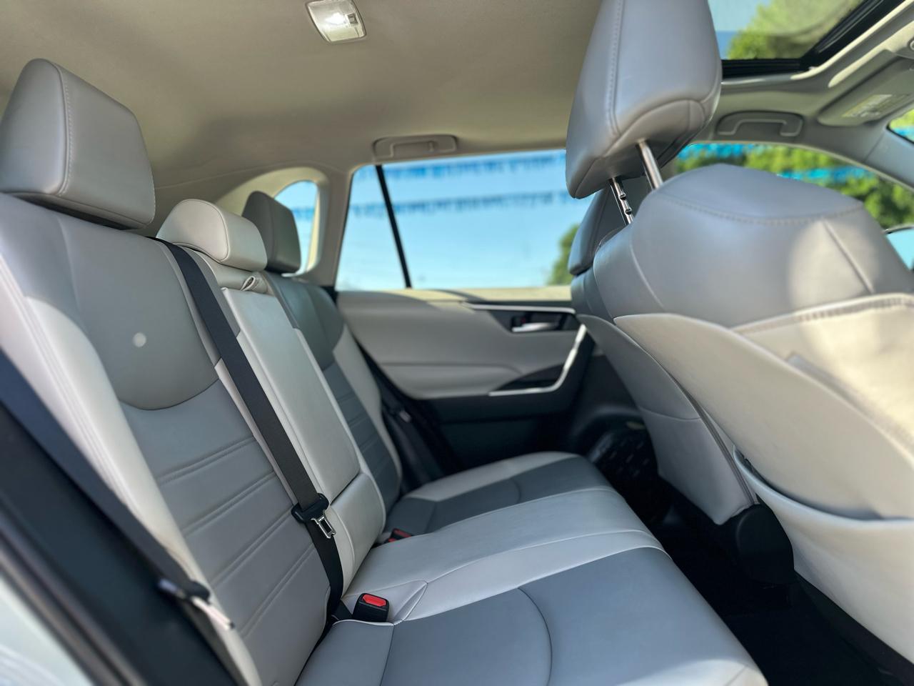 Toyota RAV4 XLE Premium 2020