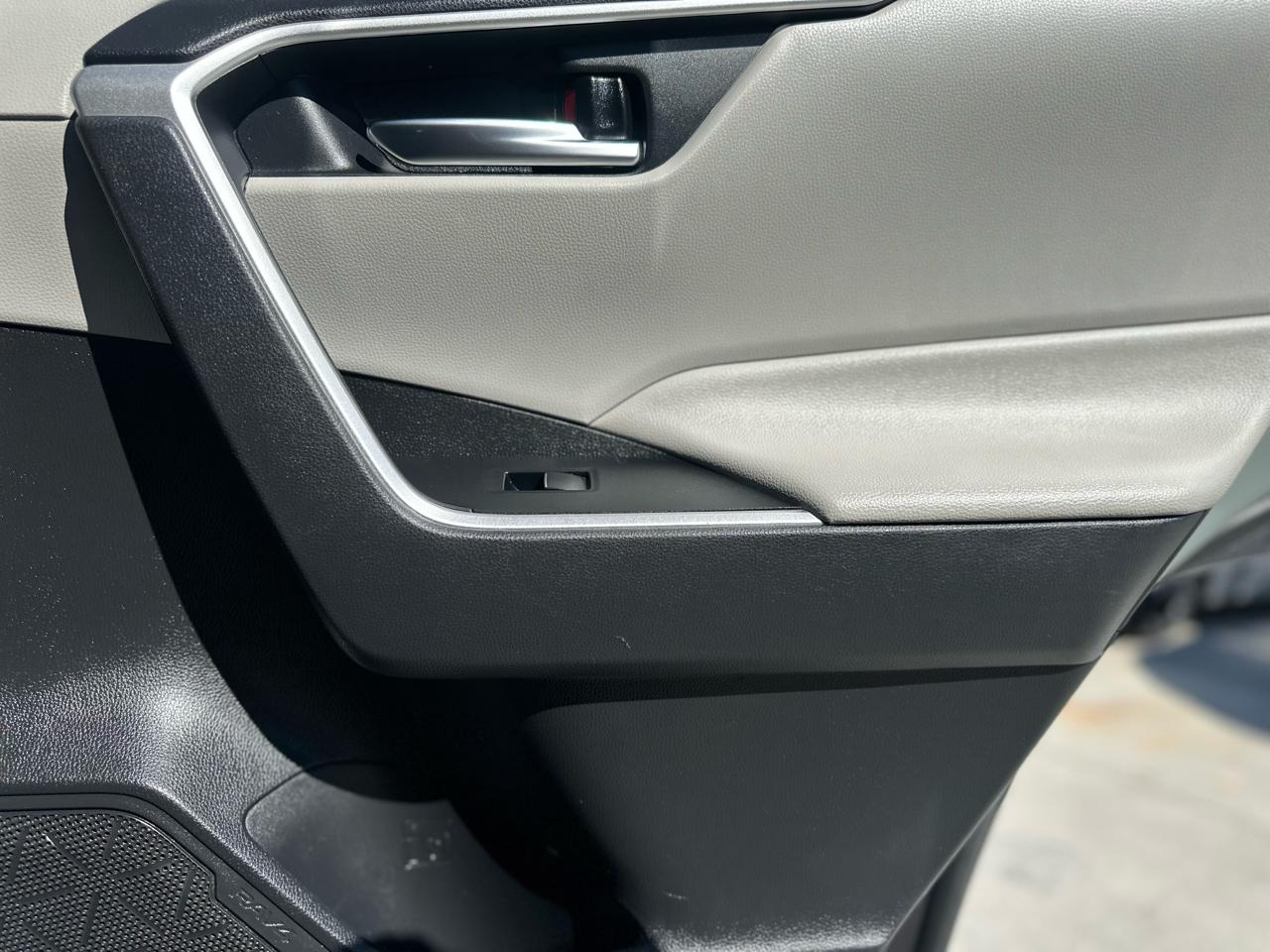 Toyota RAV4 XLE Premium 2020